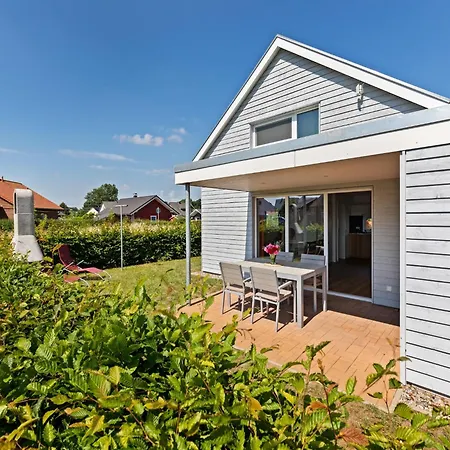Feriehus Charming Holiday In Near Seabeach Zierow