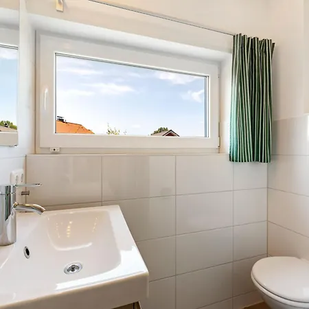 Charming Holiday In Near Seabeach Feriehus