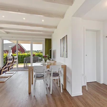 Holiday home Charming Holiday In Near Seabeach