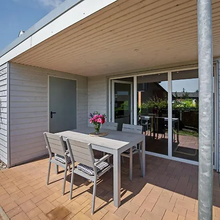 Charming Holiday In Near Seabeach Feriehus *
