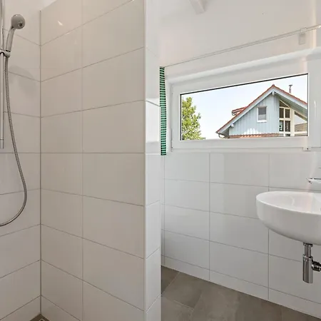 Feriehus Charming Holiday In Near Seabeach Zierow