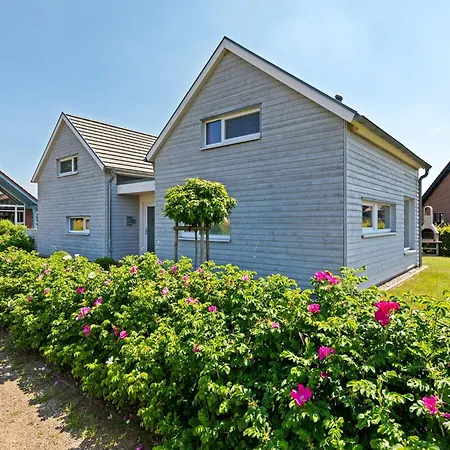 Charming Holiday In Near Seabeach Zierow