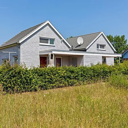 Feriehus Charming Holiday In Near Seabeach Zierow