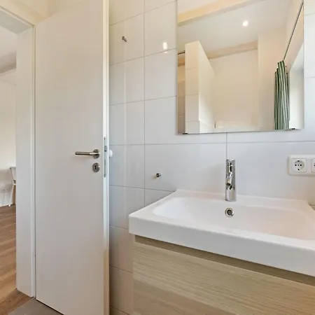 Charming Holiday In Near Seabeach Feriehus